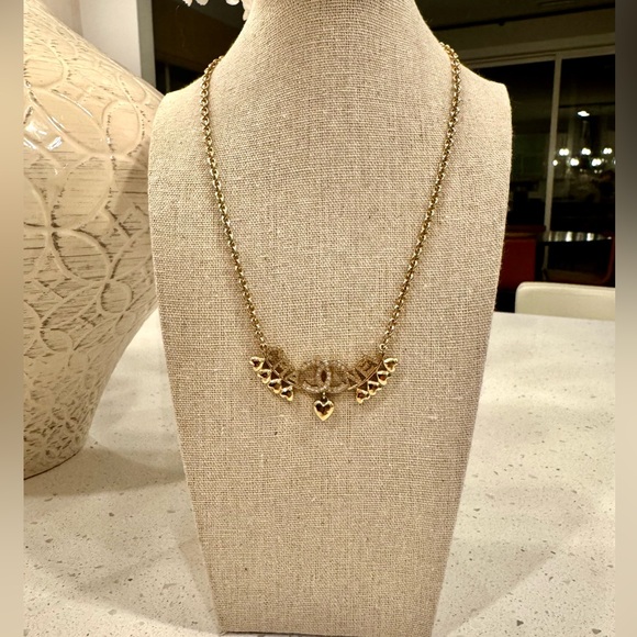 CHANEL CC hearts crystal studded necklace - Picture 3 of 11